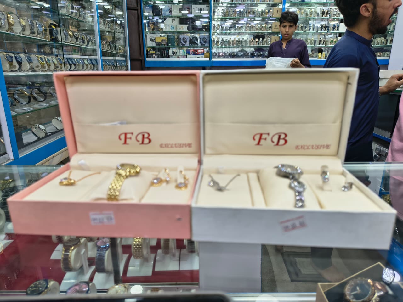 Ladies Watch With Jewellery Best For Gift
