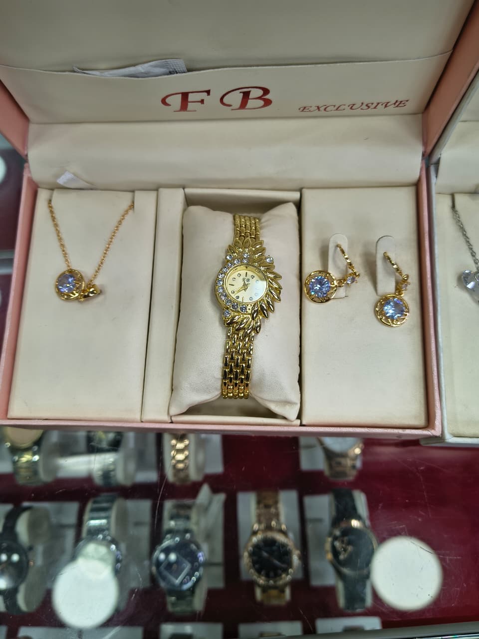 Ladies Watch With Jewellery Best For Gift
