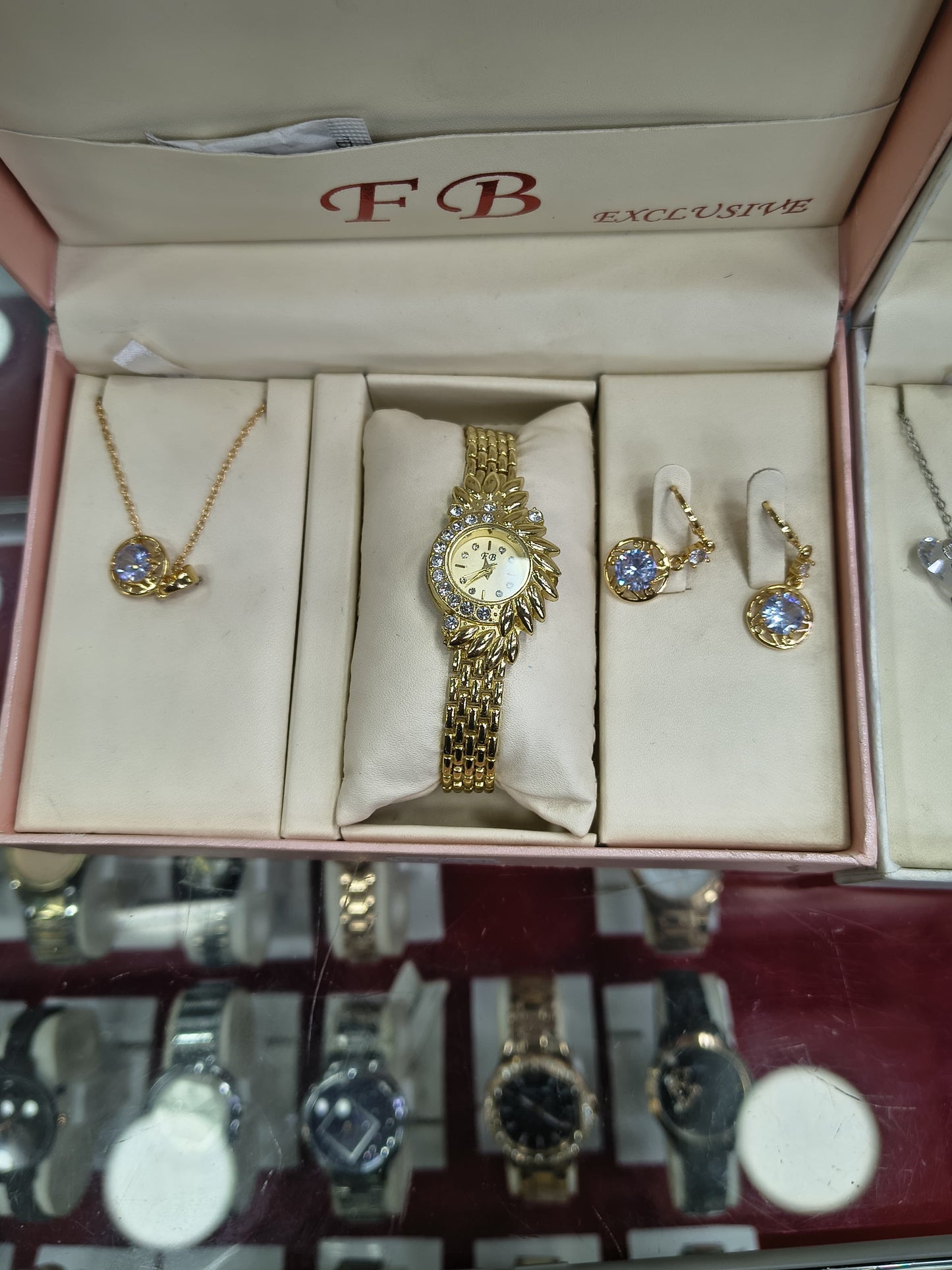 Ladies Watch With Jewellery Best For Gift