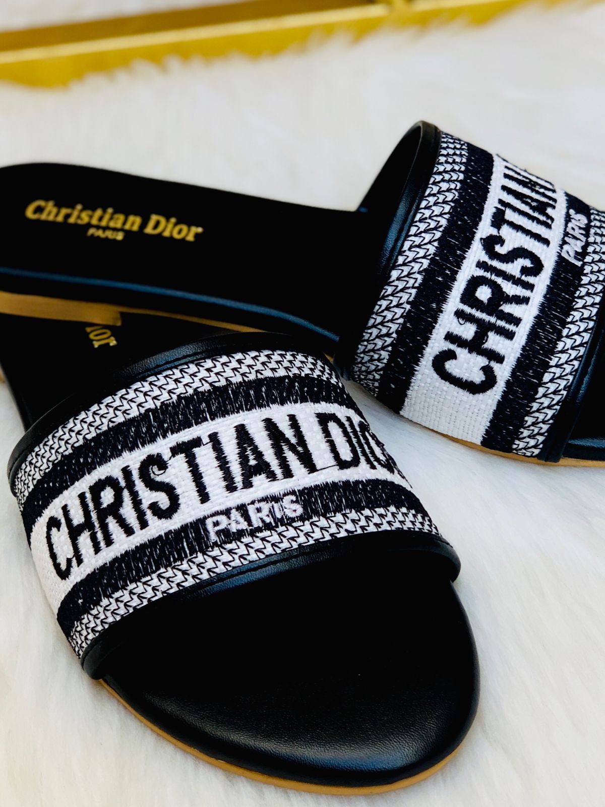 Christian Dior Embroidery Slippers