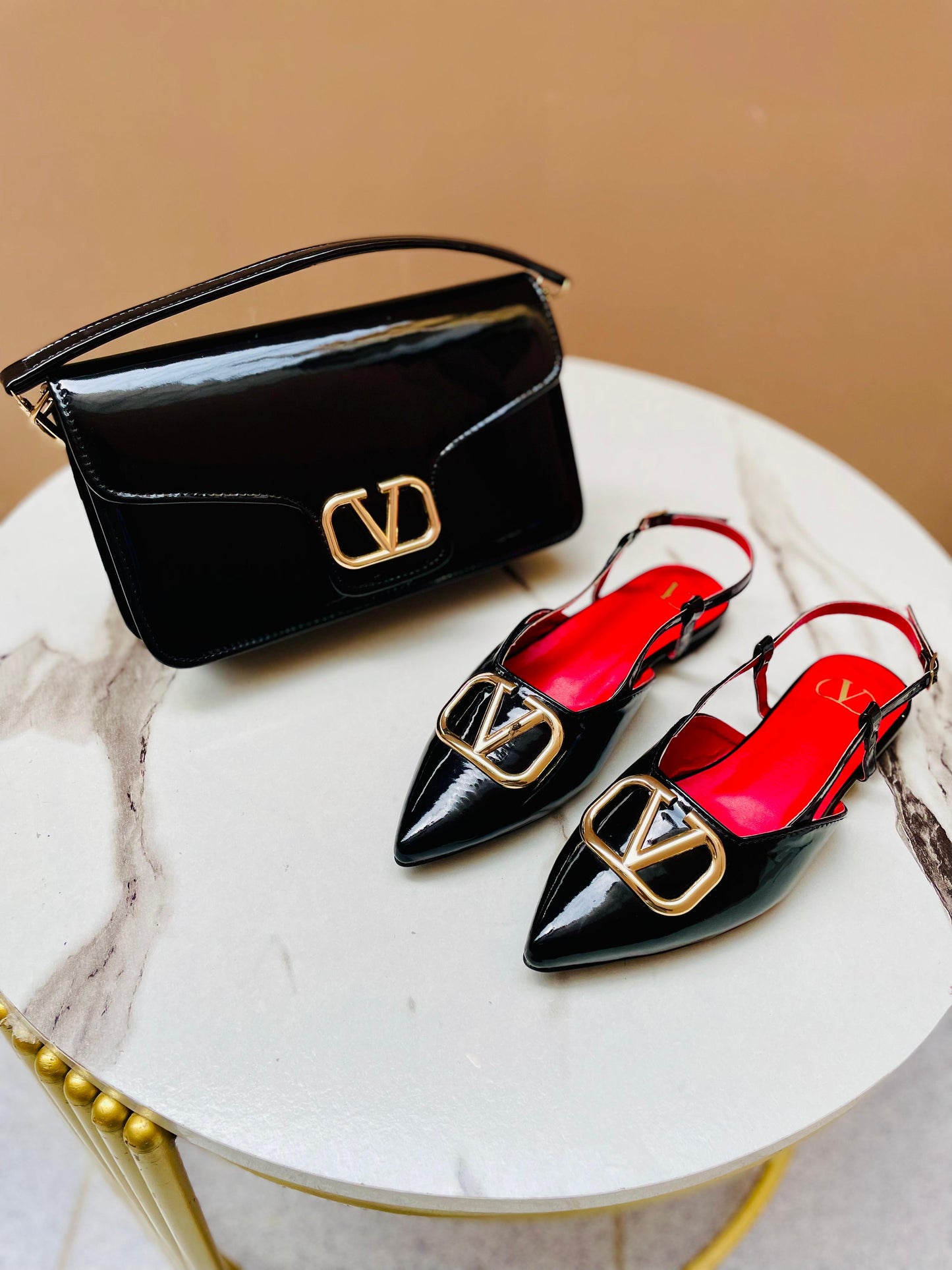 Valentino Flat Pumps + Valentino Cross Body Bag 💼