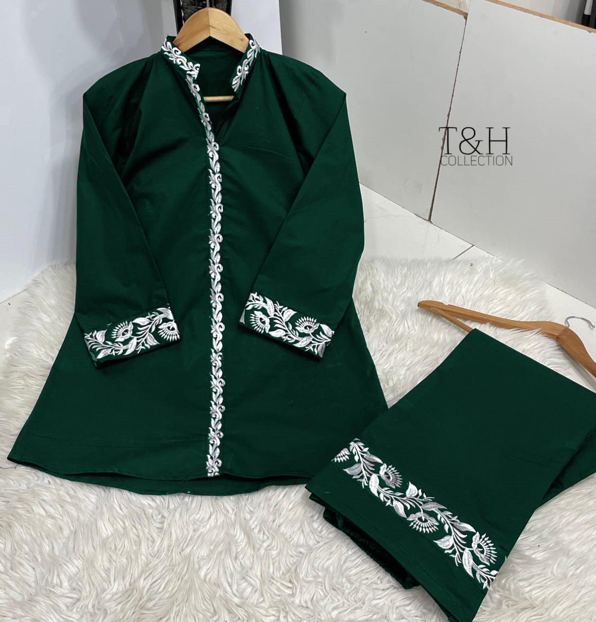 Article T&H Embroidered Cord Set