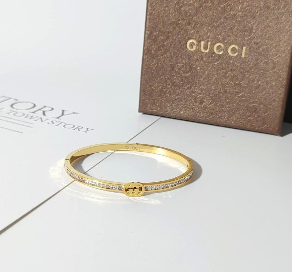 Browse All Exclusive collection of high-grade ladies' bracelets showcasing top international brands