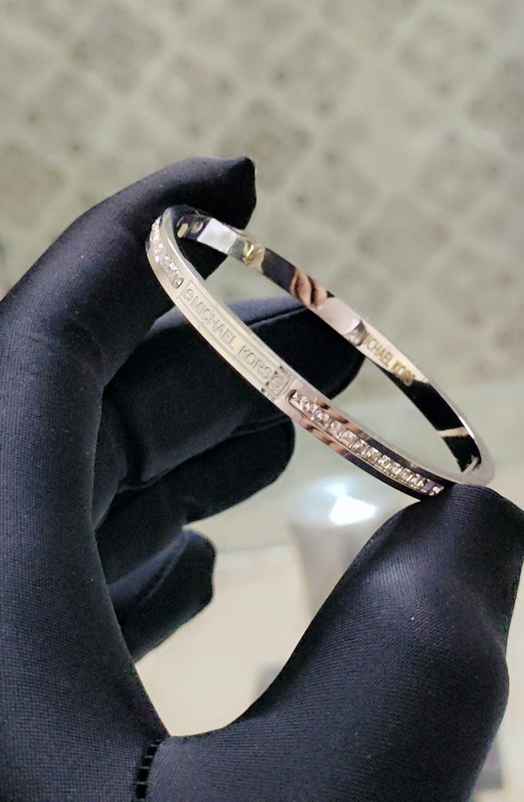 Browse All Exclusive collection of high-grade ladies' bracelets showcasing top international brands