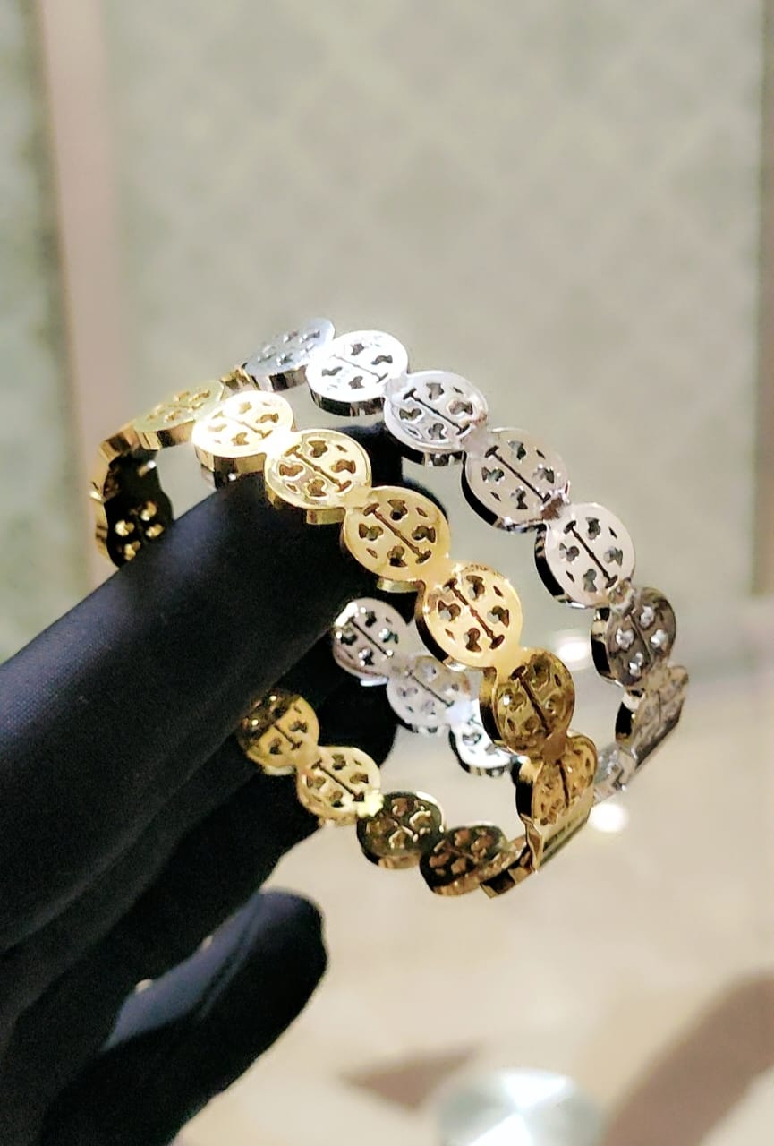 Browse All Exclusive collection of high-grade ladies' bracelets showcasing top international brands