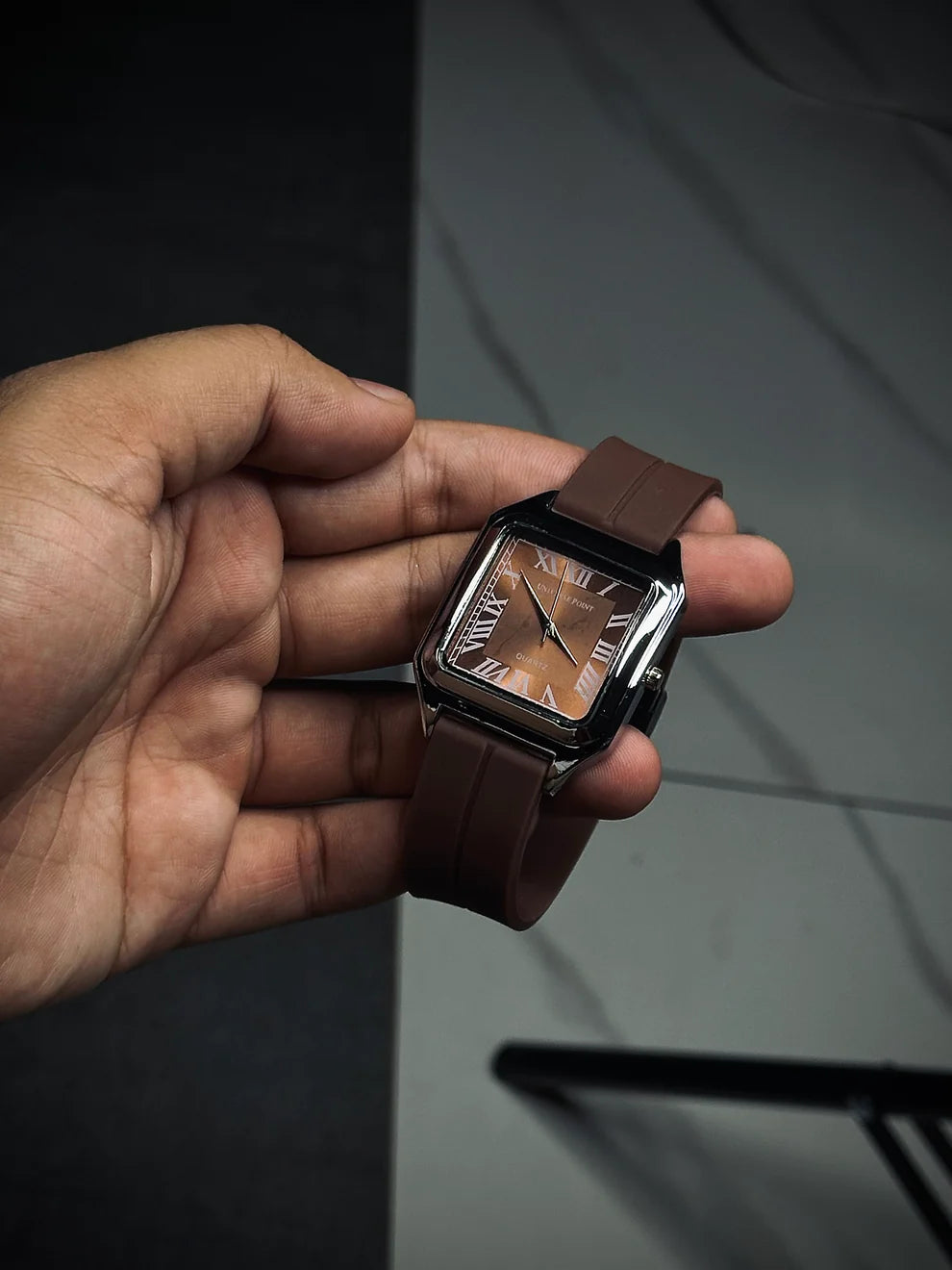 Universe Point Classic Watch – Timeless Elegance, Modern Comfort