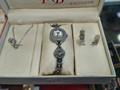 Ladies Watch With Jewellery Best For Gift
