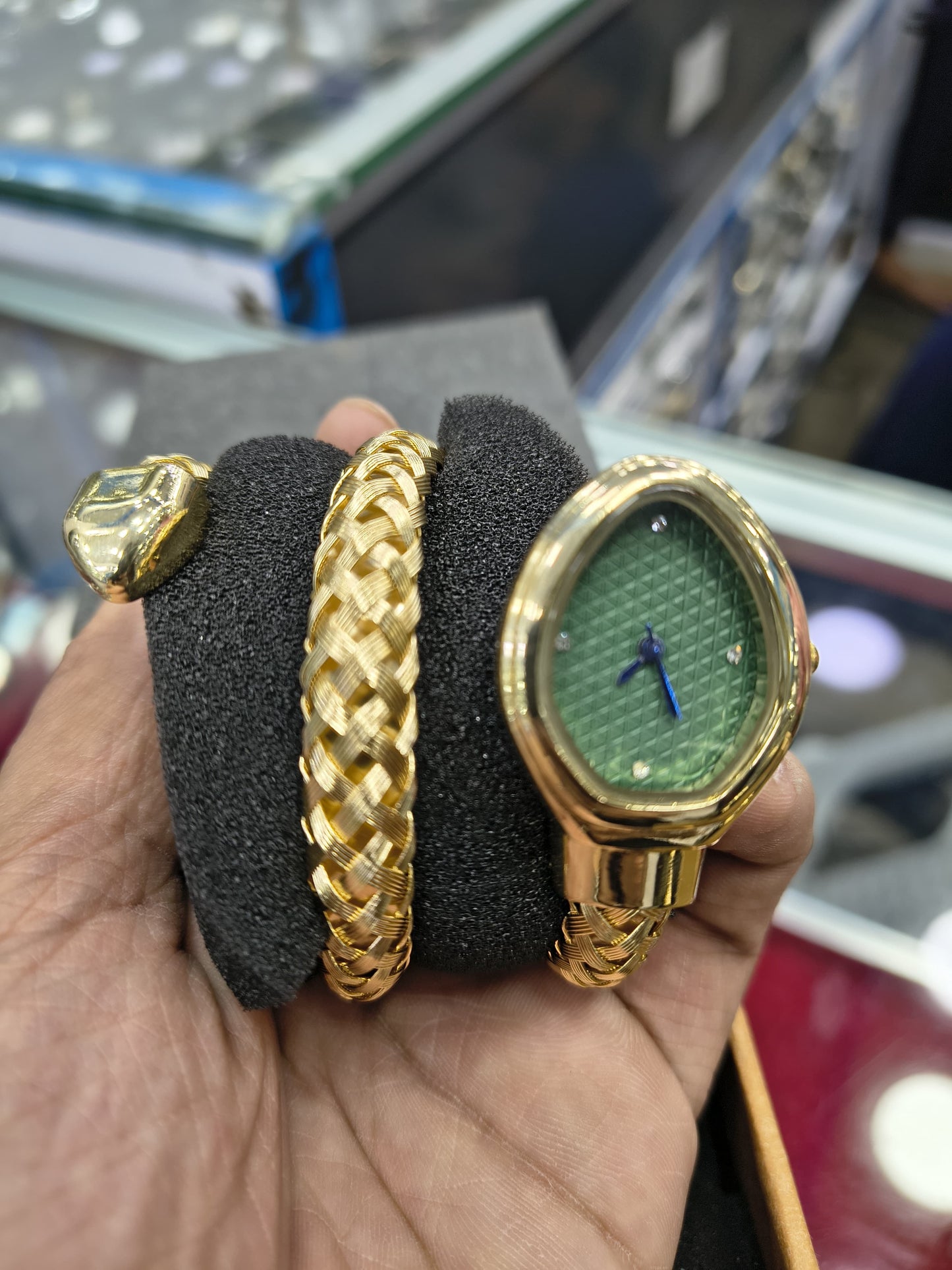 BVLGARI Golden Chain Trending Snake Watch