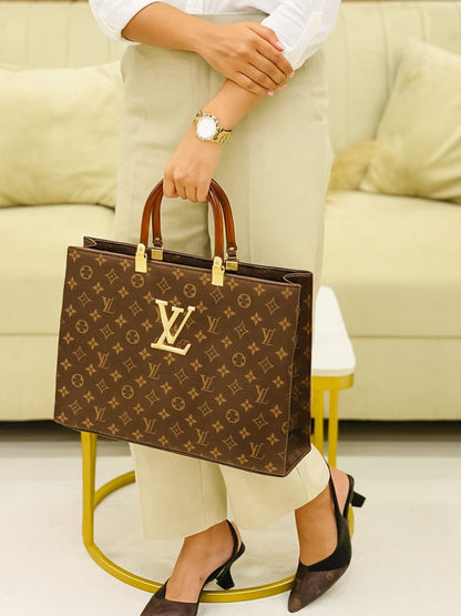 Louis Vuitton LV Slingback Heel 👠 + Louis Vuitton LV Hand Bag 👜