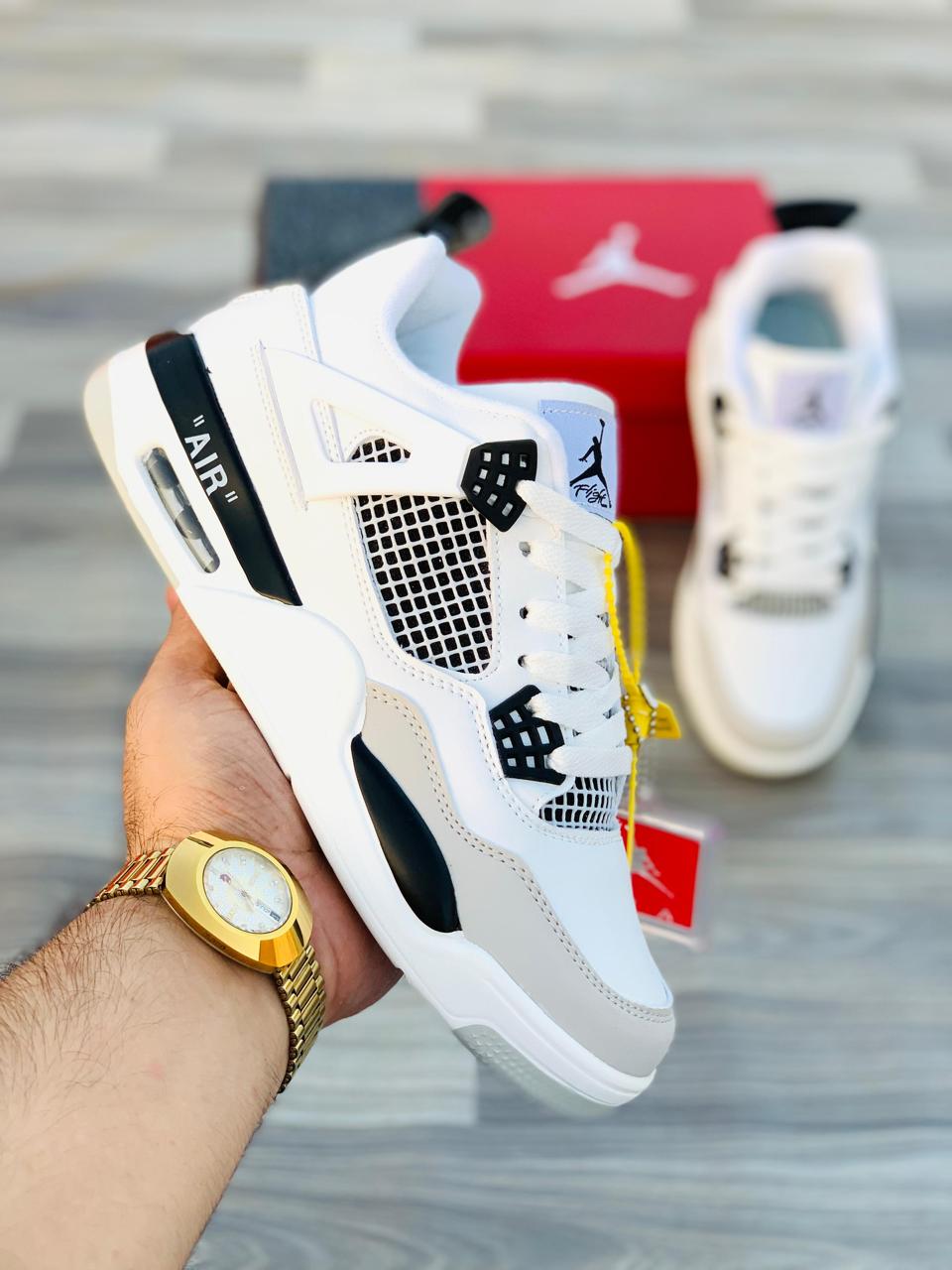 NIKE JORDAN 4 IMPORTED HIGH GRADE IN DIFFERENT COLOURS