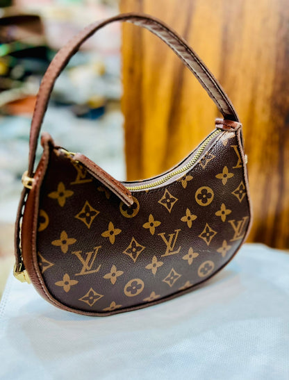 Dior Trendy Moon Bag