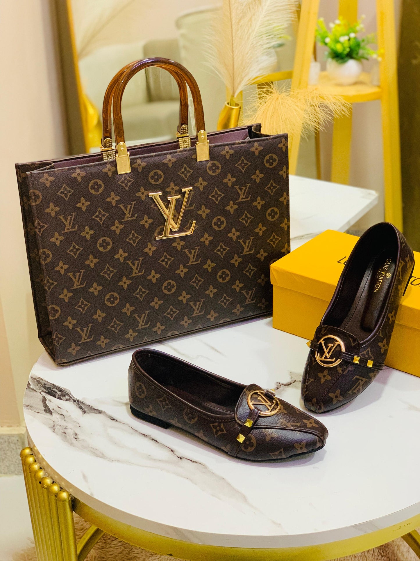 Louis Vuitton LV Shoes 👞 + Louis Vuitton LV Hand Bag 💼