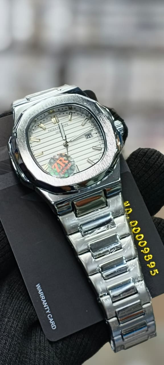 * PATEK PHILIPPE  NOTE LESS MODEL