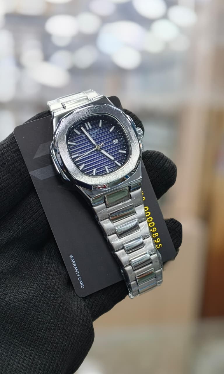 * PATEK PHILIPPE  NOTE LESS MODEL
