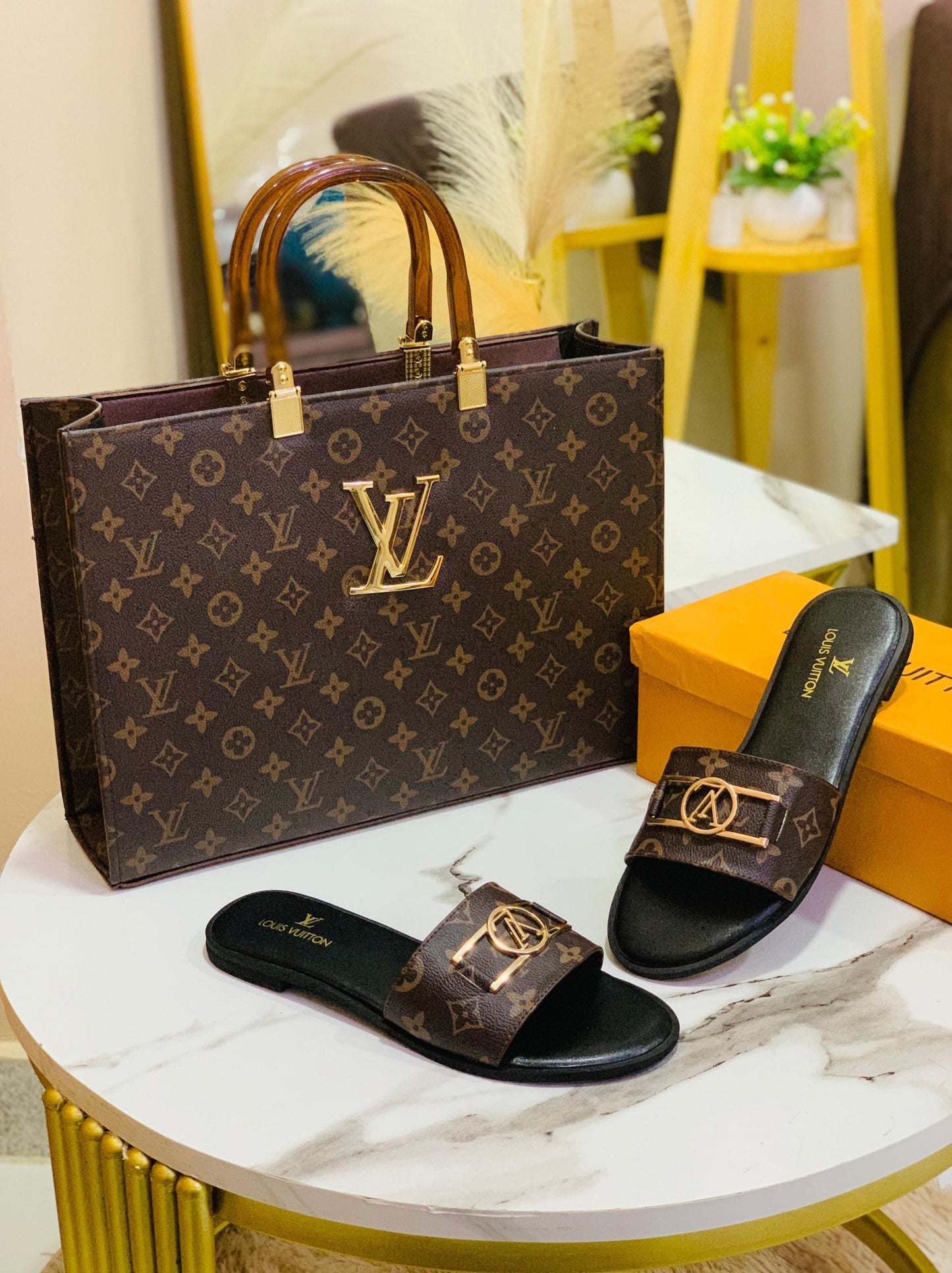 Louis Vuitton LV Lock it Slipper + Louis Vuitton LV Hand Bag 👜