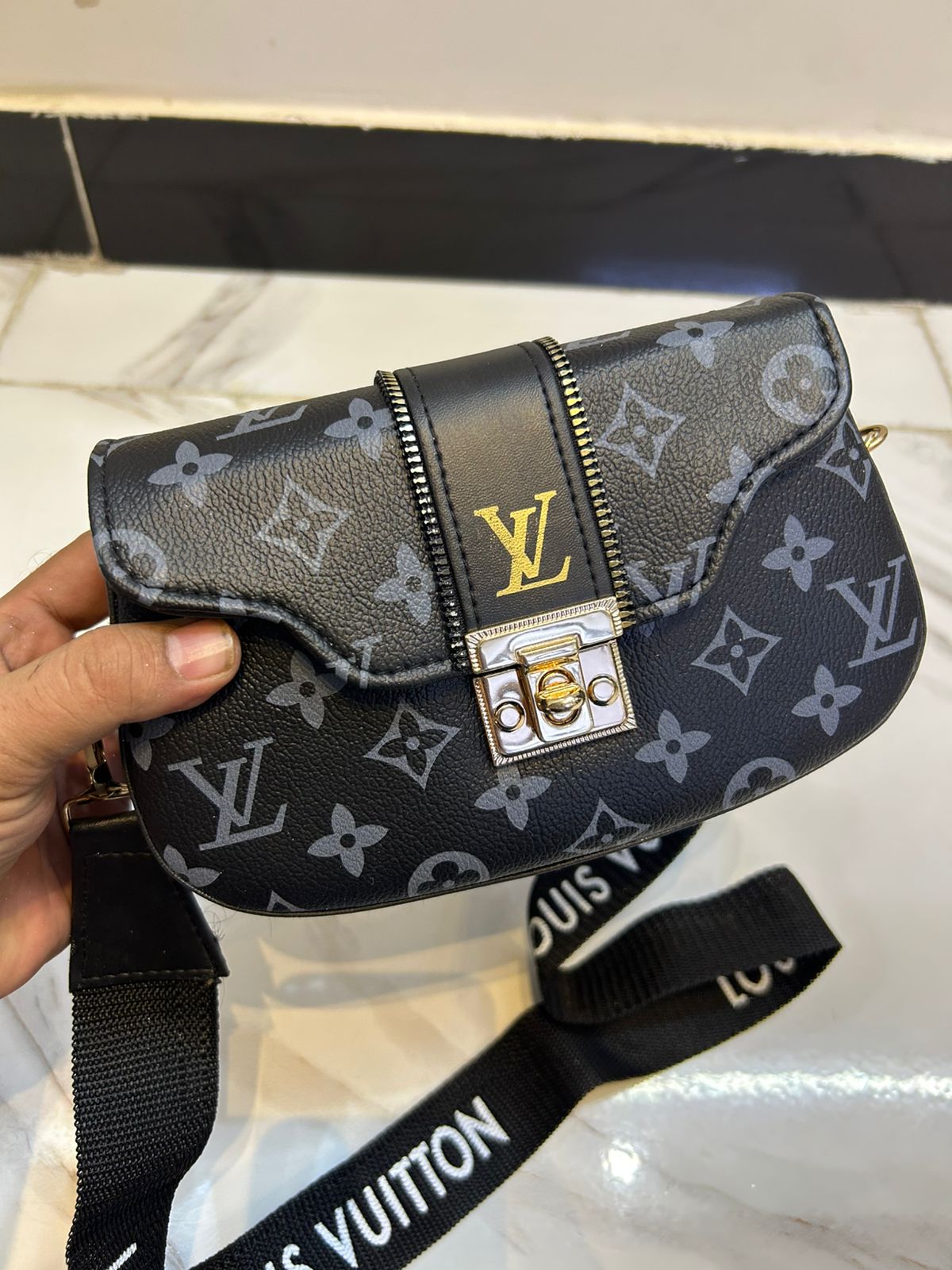 High Quality LV Box with Matching Belt