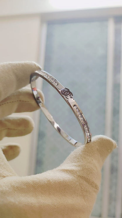 Exclusive Collection of high-grade ladies' bracelets featuring top international brands