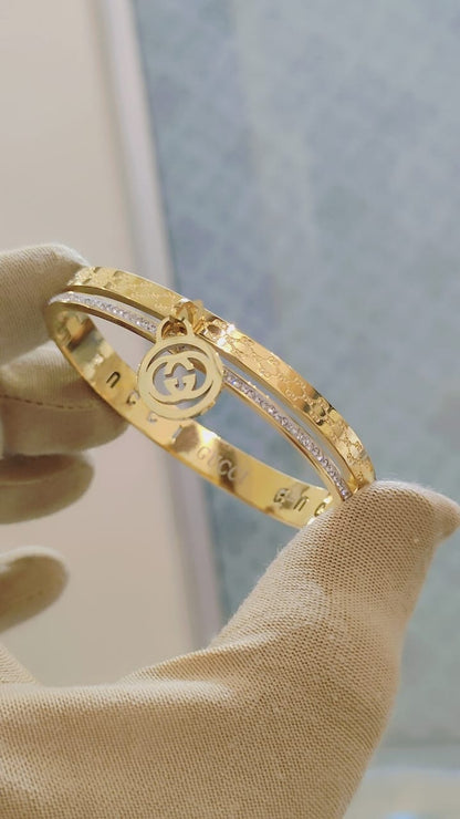 Browse All Exclusive collection of high-grade ladies' bracelets showcasing top international brands