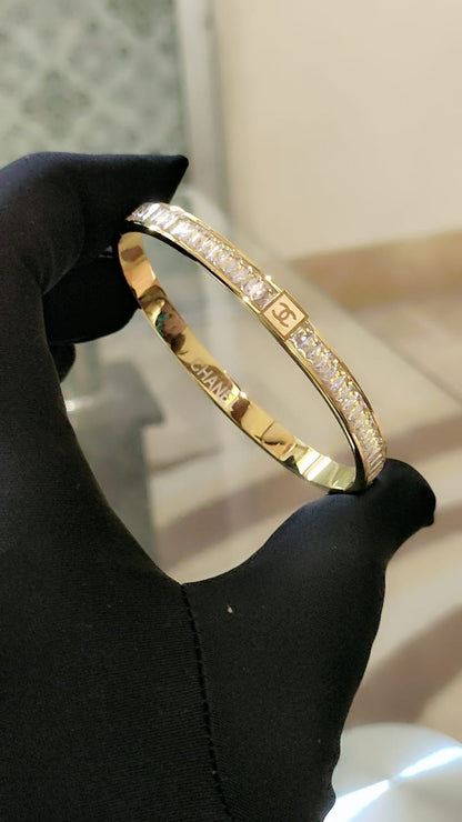 Exclusive Collection of high-grade ladies' bracelets featuring top international brands
