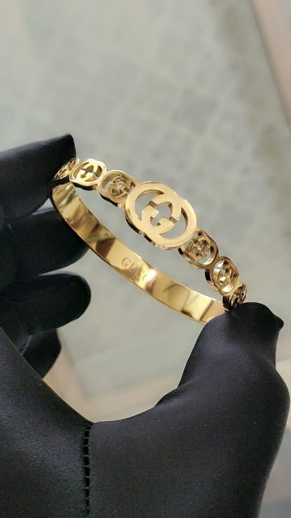 Exclusive Collection of high-grade ladies' bracelets featuring top international brands