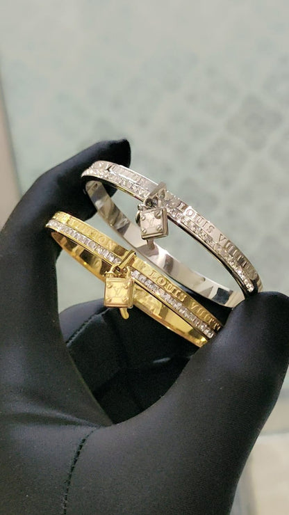 Exclusive Collection of high-grade ladies' bracelets featuring top international brands