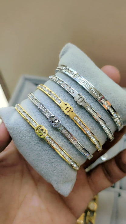 Browse All Exclusive collection of high-grade ladies' bracelets showcasing top international brands