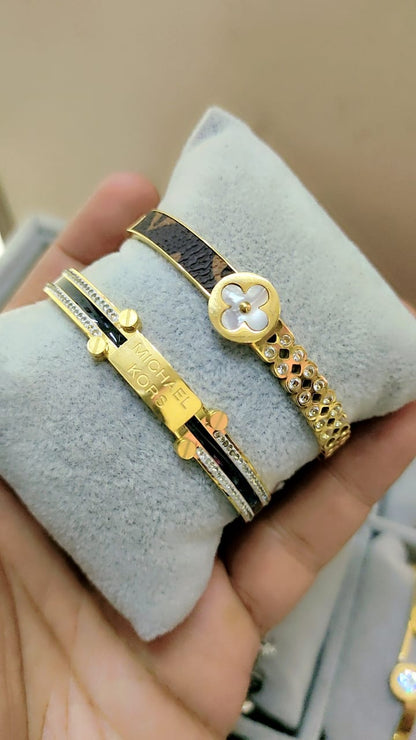 Browse All Exclusive collection of high-grade ladies' bracelets showcasing top international brands