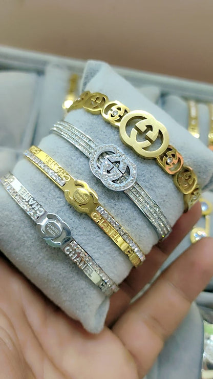 Browse All Exclusive collection of high-grade ladies' bracelets showcasing top international brands