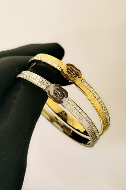 Browse All Exclusive collection of high-grade ladies' bracelets showcasing top international brands
